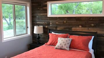 1 bedroom, iron/ironing board, internet, bed sheets