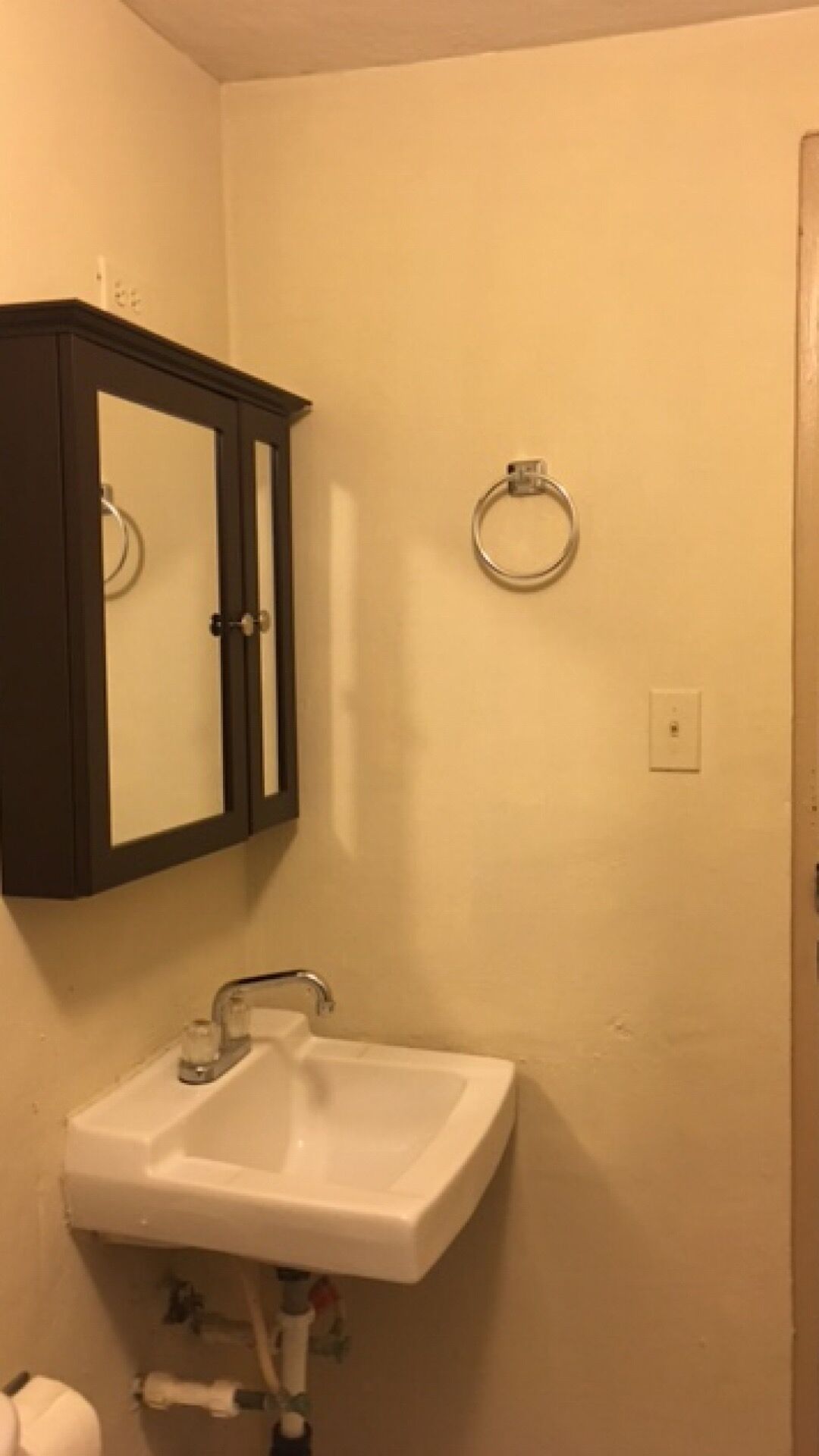 Bruser, hårtørrer, håndklæder, Sæbe