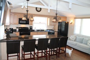 Fridge, microwave, oven, stovetop - Cozy, renovated, coastal cottage in the middle of Dewey Beach! Prime location! (Dewey Beach)