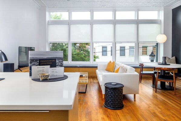 スマートテレビ、ステレオ