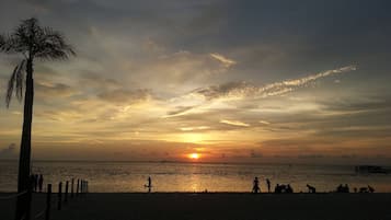 In Strandnähe, Liegestühle