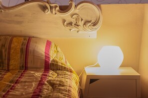 2 slaapkamers, een strijkplank/strijkijzer, gratis wifi, beddengoed