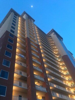 Exterior - ROMANTIC & CHIC - UNFORGETTABLE, ENCHANTING BEACH RETREAT! LIMITLESS GULF VIEWS! (Gulf Shores)