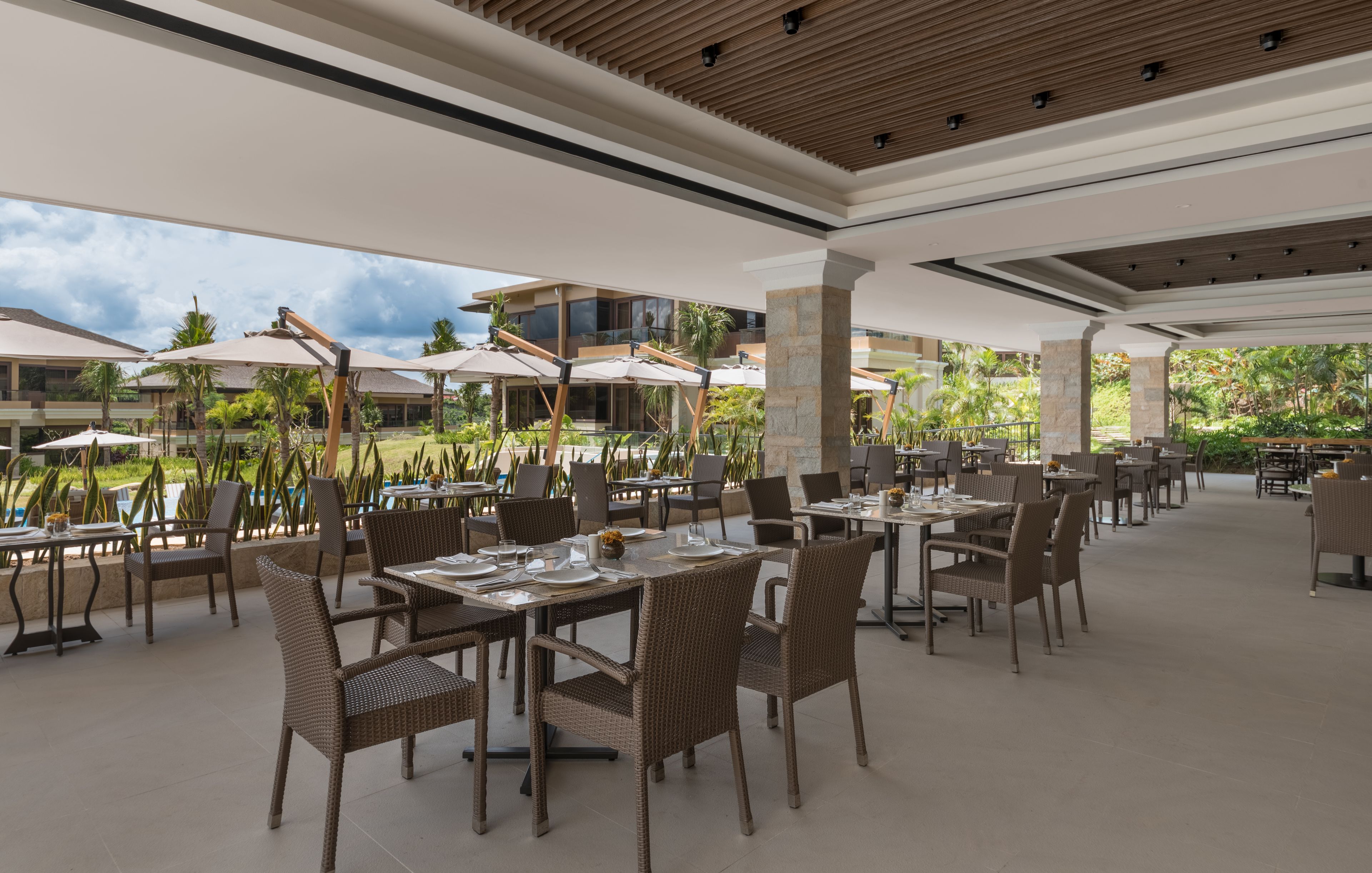 Daily buffet breakfast (PHP 1500 per person)