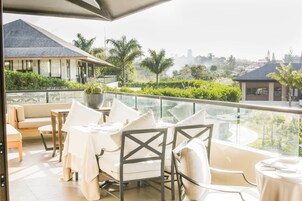 2 restaurants, breakfast, lunch, dinner served; Spanish cuisine