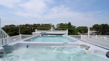 Bañera de hidromasaje exterior