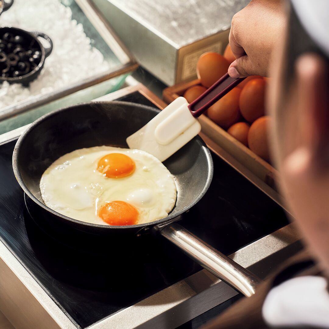 Daily buffet breakfast (PHP 1090 per person)