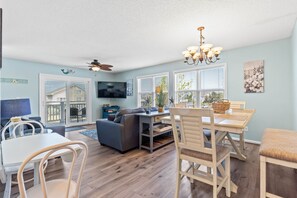 Smart TV, DVD player, books, stereo