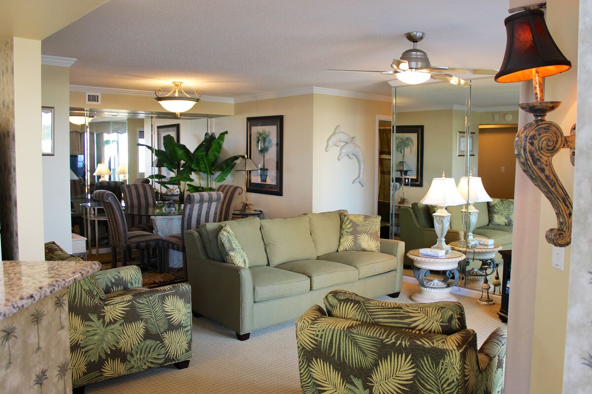 Smart TV, video games, DVD player