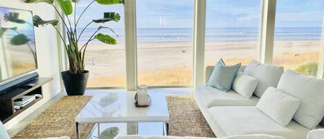 Smart TV, videojuegos, reproductor de DVD y libros