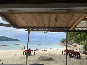 Restaurant - Empire Hotels & Resorts (Pulau Perhentian Besar)