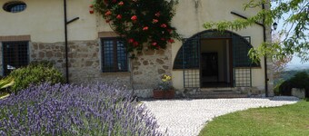 Villa rurale, spacieuse, luxueuse et calme, vue à 360 º, 13 hectares, peut accue