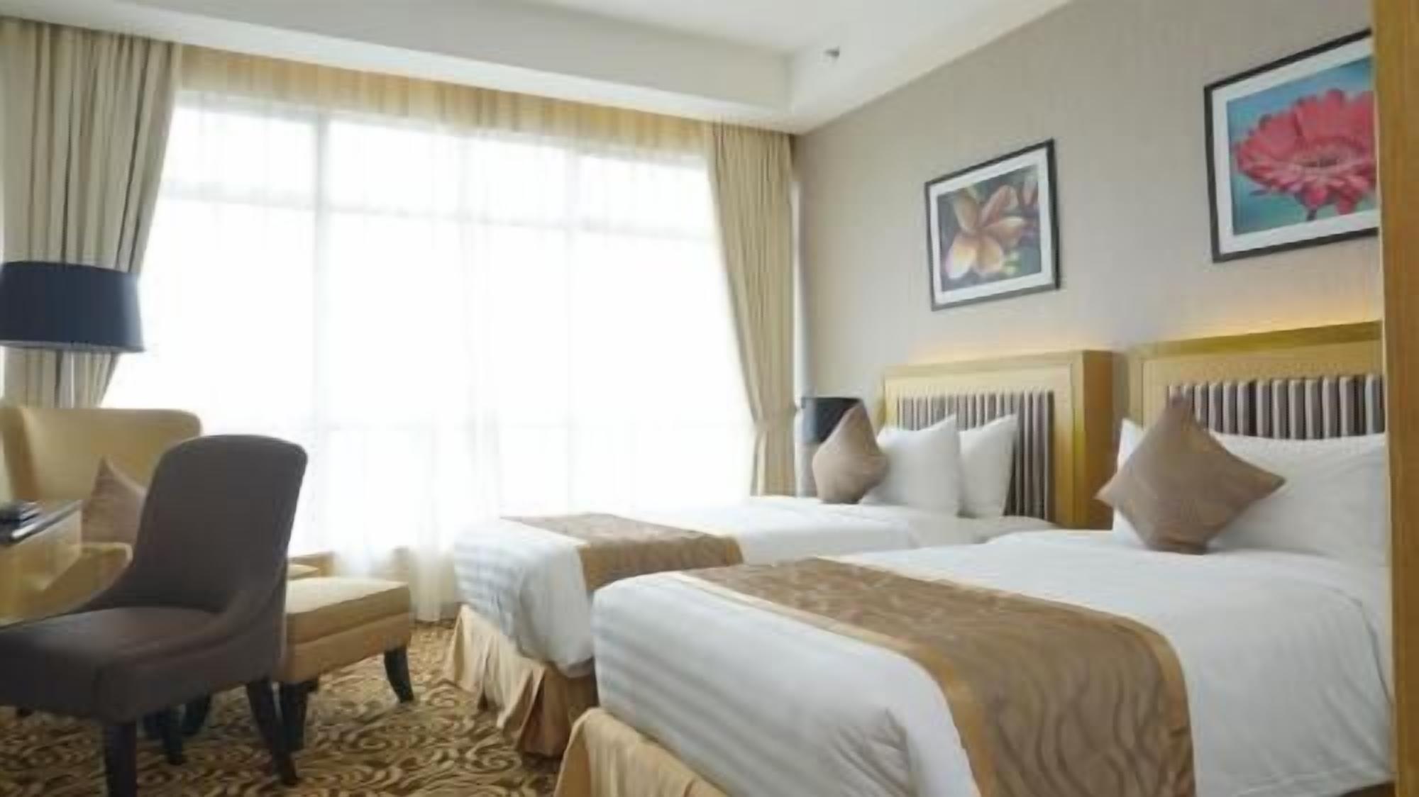 Minibar, in-room safe, desk, soundproofing