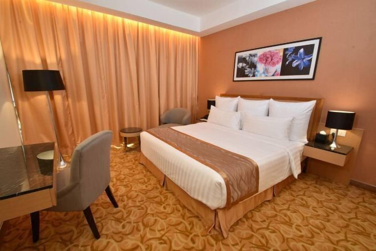 Minibar, in-room safe, desk, soundproofing