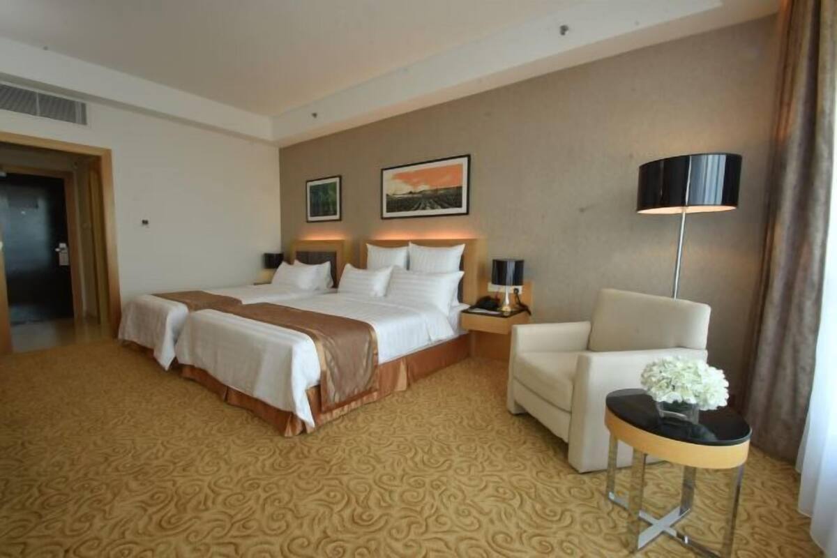 Minibar, in-room safe, desk, soundproofing