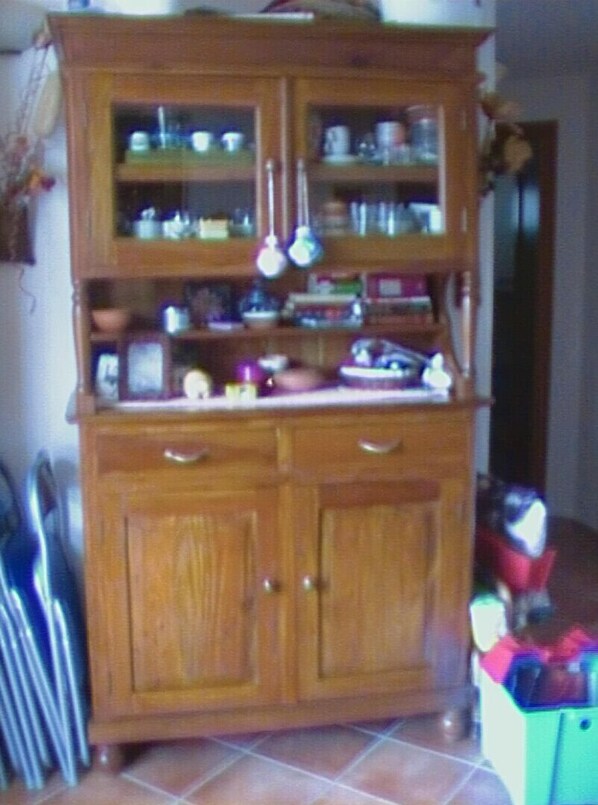 Unclassified image, 1 of 14, button