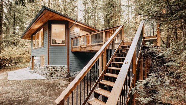 Unclassified image, 1 of 74, button - 29sl - Hot Tub - Sauna - Bbq - Shuffle Board - Sleeps 11 3 Bedroom Home by RedAwning (Deming)
