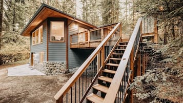 Cabin, 3 Bedrooms | Exterior