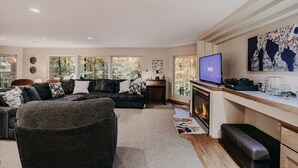 Unclassified image, 3 of 74, button - 29sl - Hot Tub - Sauna - Bbq - Shuffle Board - Sleeps 11 3 Bedroom Home by RedAwning (Deming)