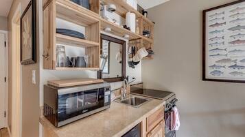Condo, 1 Bedroom | Private kitchen | Fridge, coffee/tea maker, toaster