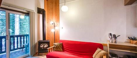 Condo, 1 Bedroom | Living area