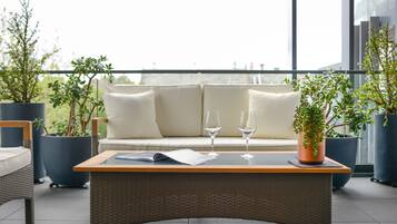 Apartment, 1 Bedroom | Living area | Flat-screen TV, Netflix, DVD player