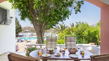 Villa, 3 Bedrooms, Private Pool (Thymari) | Teres/patio