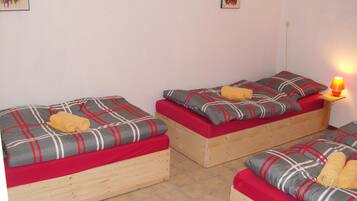 2 Schlafzimmer, Bügeleisen/Bügelbrett, Reisekinderbett, kostenloses WLAN