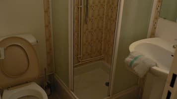 Dusche, Handtücher, Toilettenpapier