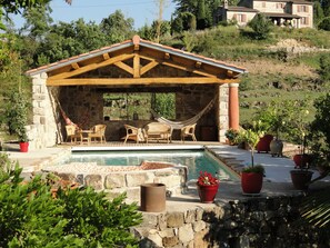 Outdoor pool, a heated pool - Air-conditioned guest room South Ardèche Swimming pool Spa (Joyeuse)