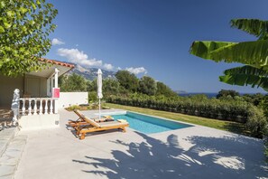 Pool - Green retreat ,family friendly , sea view, privacy, picturesque village (spartia)