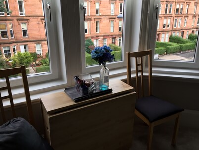 Beautiful 2 Bed West End apartment