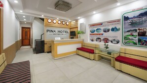Quầy tiếp tân