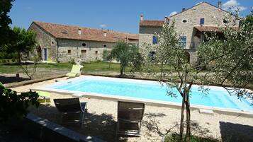 Piscine extérieure