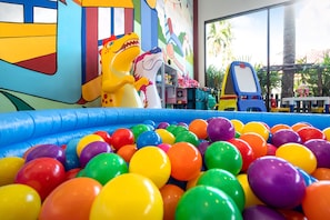 Children’s play area – indoor - Boutique Resort Private Pool Villa (Pa Klok)