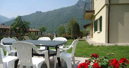 For the holiday with big family, friends or grandparents, only 500m to the lake