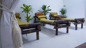 Boblebad, dampbad, tyrkisk bad/hammam, massage-/behandlingsrum