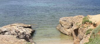 A 50 m DE LA PLAGE , 3 MIN A PIED , Maison dans une belle résidence.