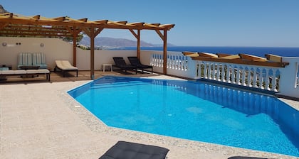 Aphrodite Villa Achlia