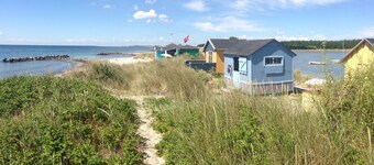 Charmantes Schiffershaus mit idyllischem Garten und Strandhaus 