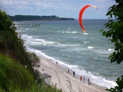 Ren. Apartment very close to the Baltic Sea, central, garden, WiFi, parking by the house