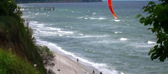 Ren. Apartment very close to the Baltic Sea, central, garden, WiFi, parking by the house