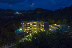 Property grounds - The Happy Place Condominium by Clifton (Sa Khu)
