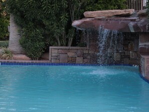 Innenpool, Außenpool