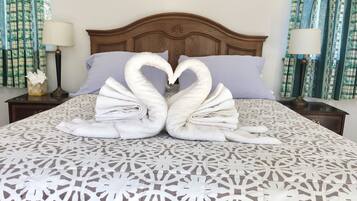 2 chambres, fer et planche Ă repasser, Wi-Fi, draps fournis