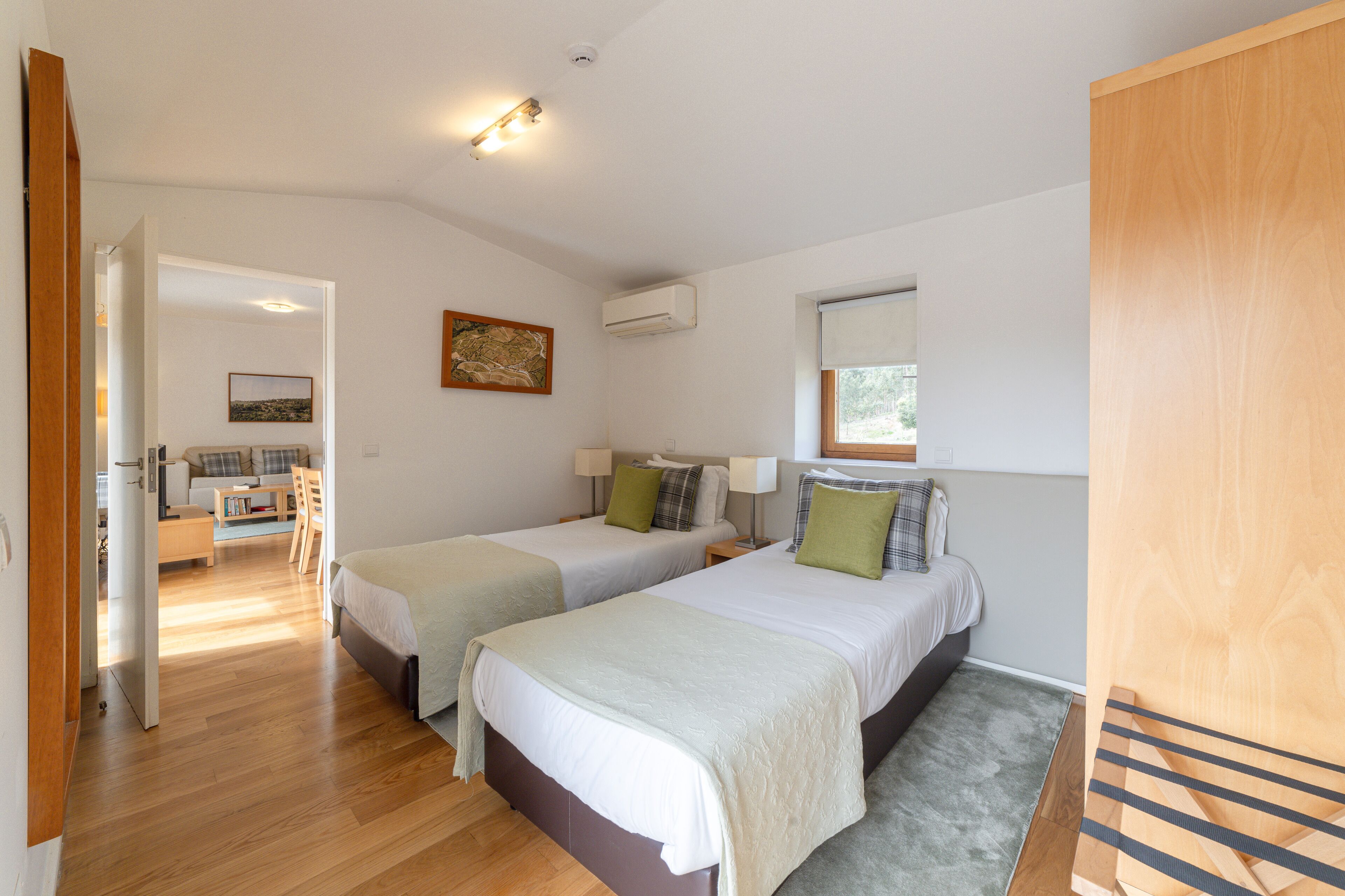 3 bedrooms, desk, iron/ironing board, travel cot