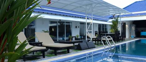 Alberca al aire libre