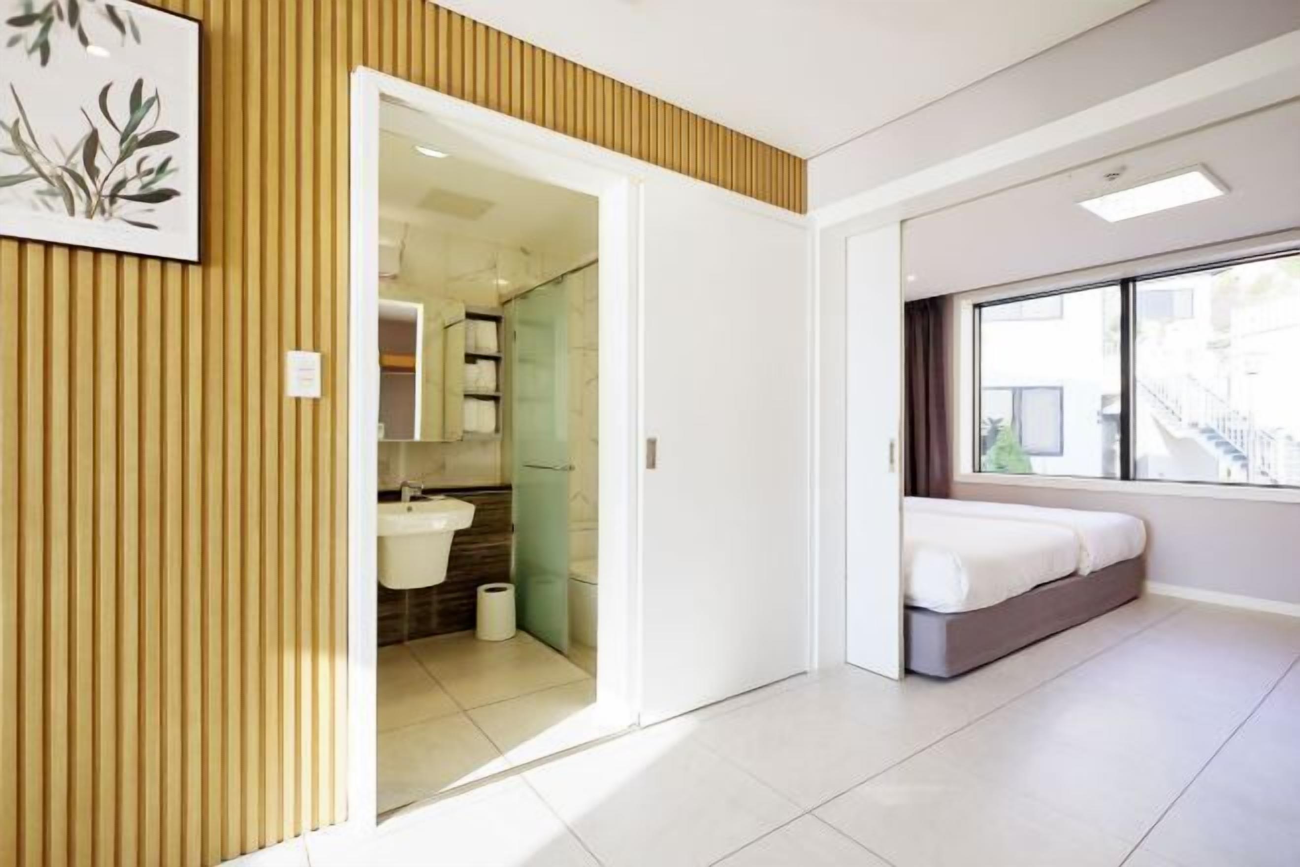 Lydisolert og wi-fi (inkludert)