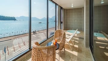 Luxury Suite Twin Ocean View (Cooking meat/fish in the room is not allowed /penalty will be charged) | 1 室のベッドルーム、防音設備、WiFi (無料)