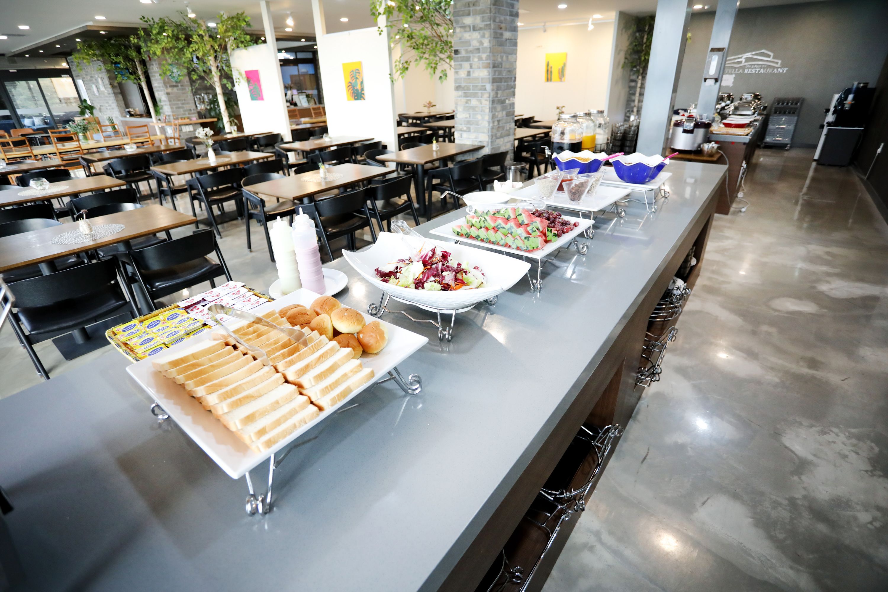 朝食 (ビュッフェ)、毎日提供 (1 名様 18000 KRW)